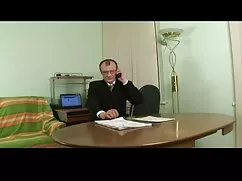 در یک لباس سیاه و سف ...